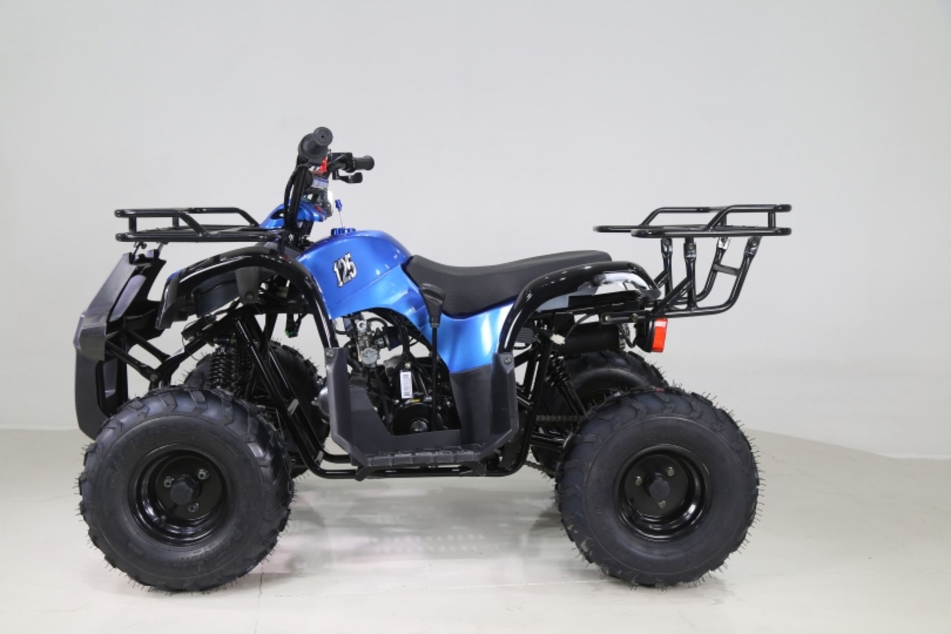 + VAT Brand New 125cc Condo 4 Stroke Quad Bike With Front & Rear Racks - Air Cooled 4 Stroke Honda - Image 2 of 5