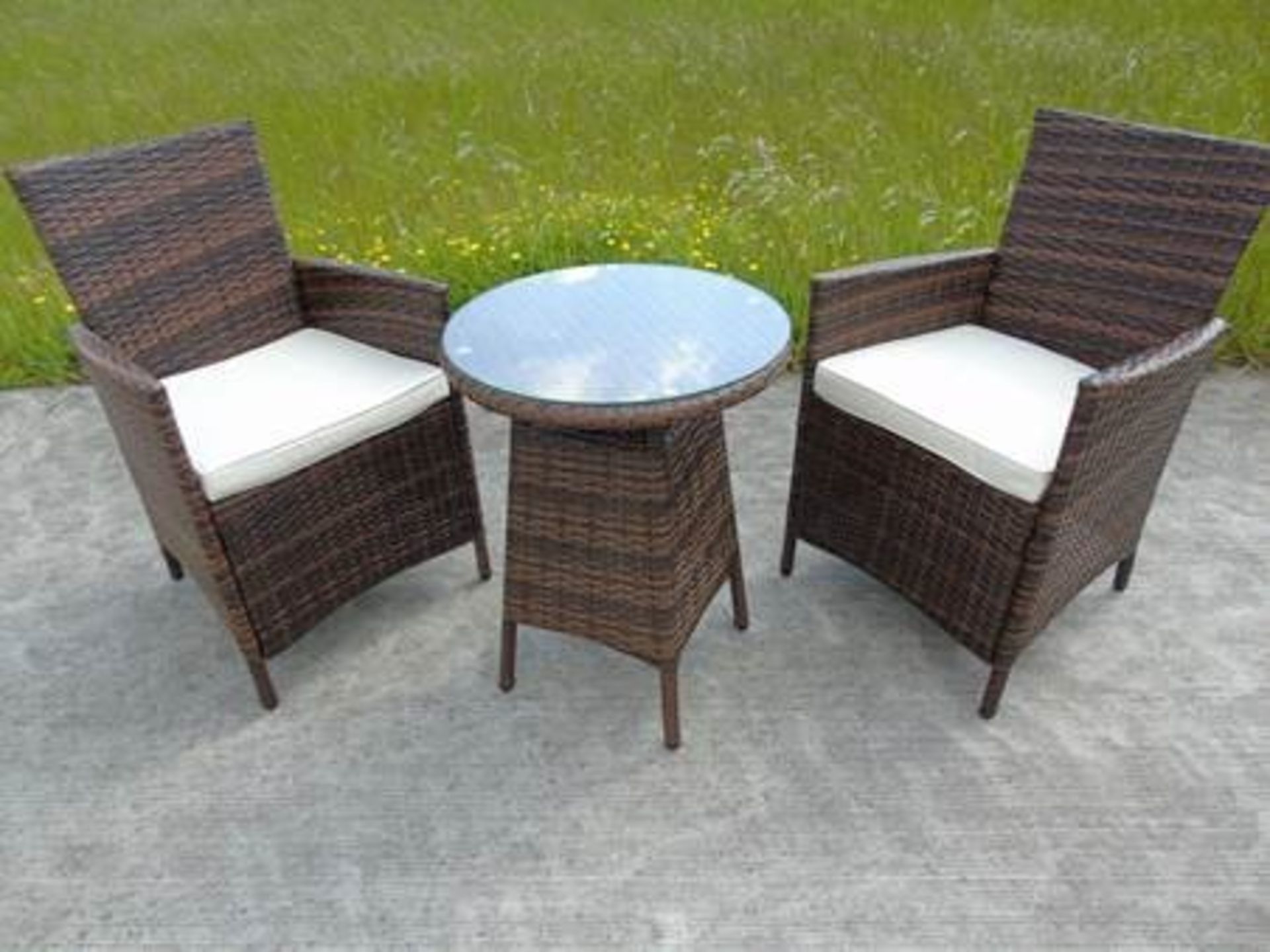 + VAT Brand New Chelsea Garden Company Two Person Table & Chair Set - Light Brown Rattan With Ivory