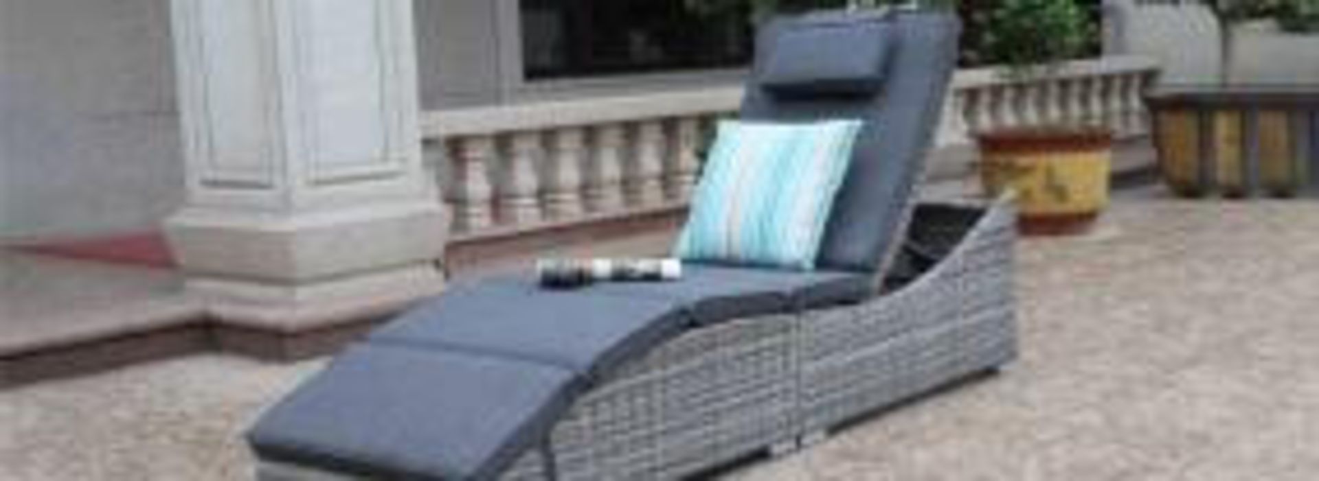 + VAT Brand New Chelsea Garden Company Rattan Aluminium Frame Sunbed - Double 1/2 Round Rattan