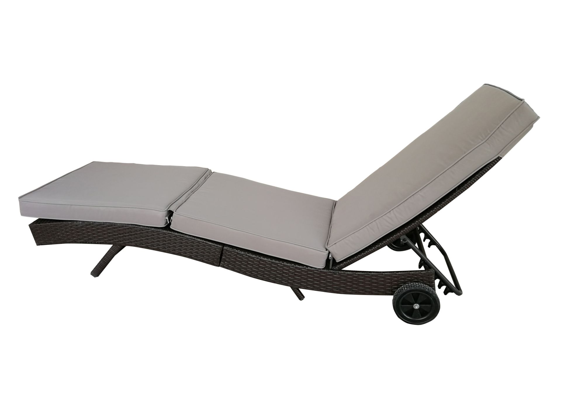 + VAT Brand New Chelsea Garden Company Dark Brown Rattan Sunbed - Steel Framed - Include Cushion - - Image 2 of 5