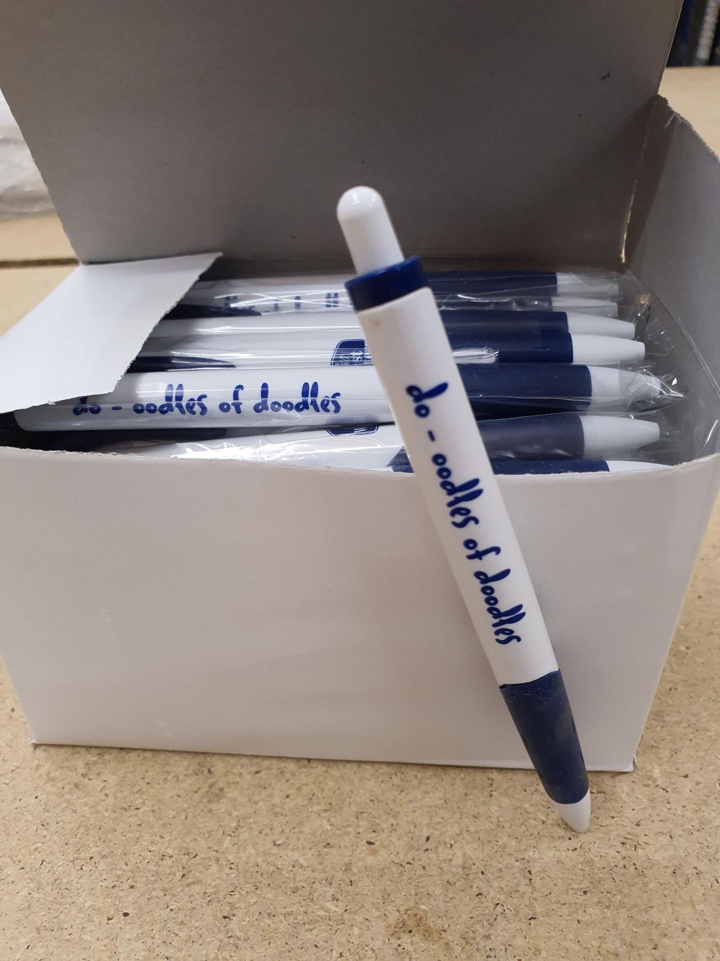 + VAT Grade A A Lot Of Fifty Branded Blue Ballpoint Pens