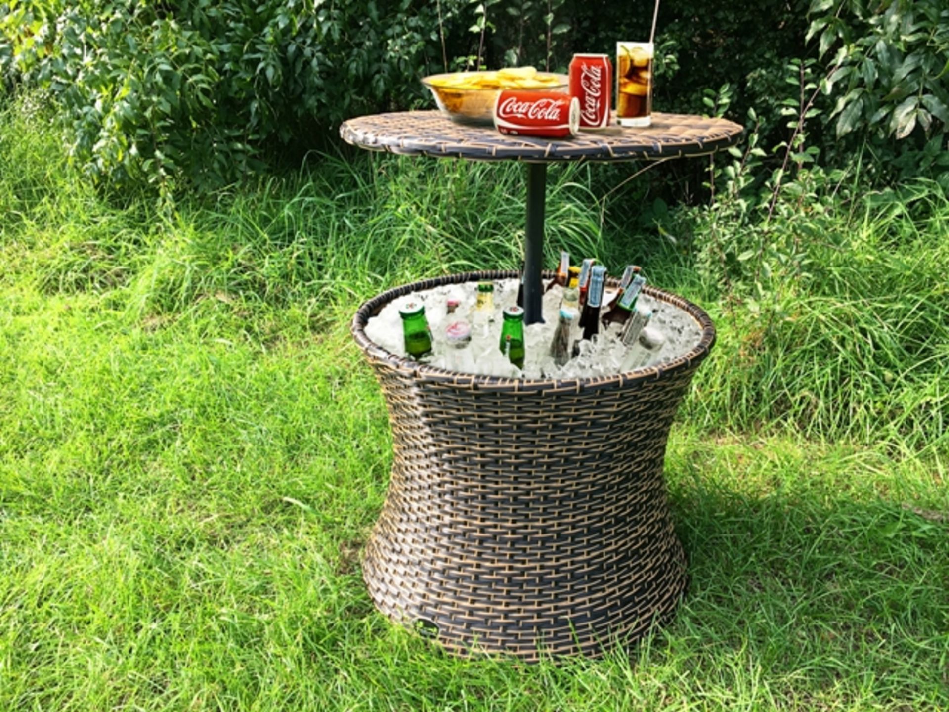 + VAT Brand New Chelsea Garden Company Rattan Bar Table With Metal Ice Cooler - Finished In - Image 2 of 5