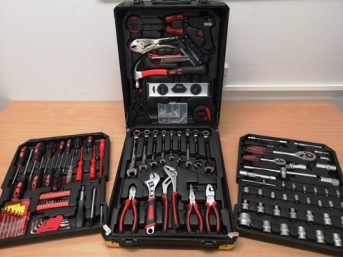 **FREE Delivery on all lots** Various Brand New Professional Tool Cabinets Inc. Tools + Tool Kits, Power Tools & Petrol Generators