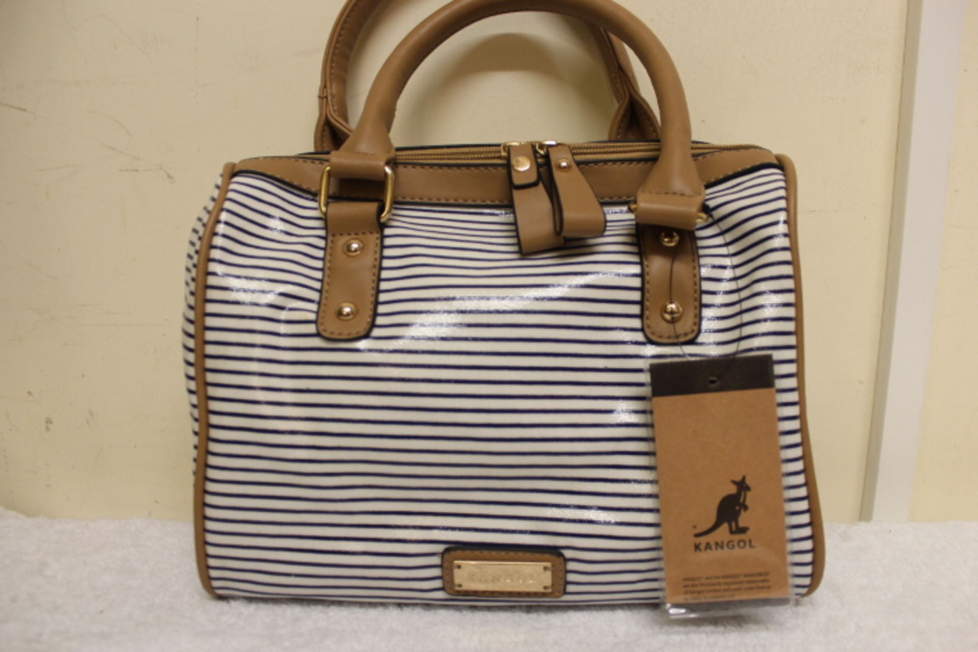+ VAT Brand New Kangol Blue/White Stripe Barrel Handbag - Image 3 of 3