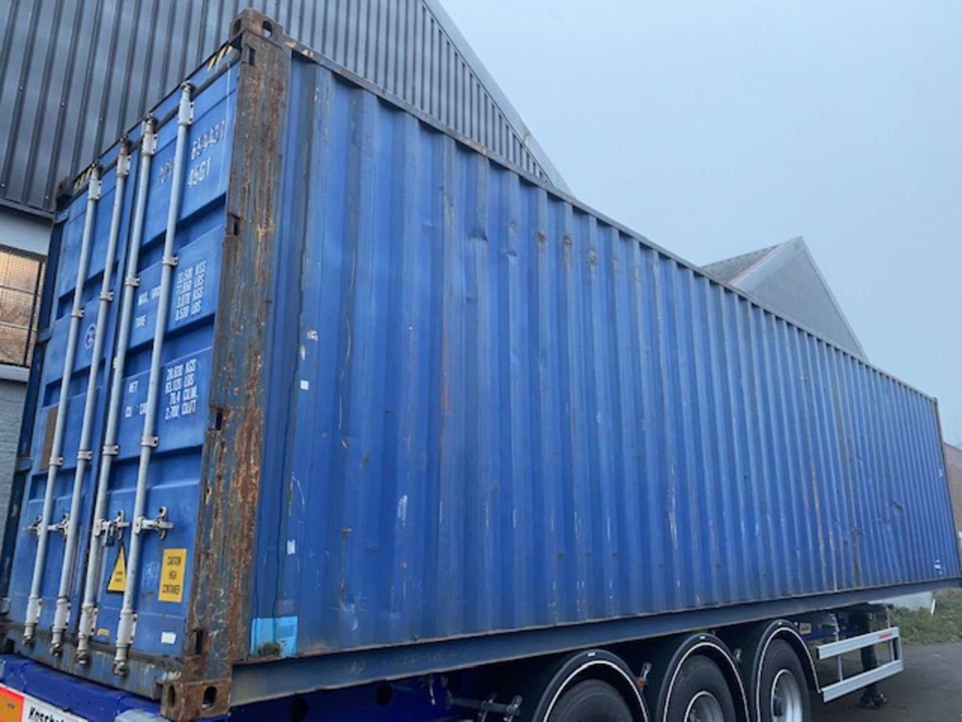 + VAT Blue 40ft HQ Shipping Container - Appears To Be Wind And Watertight - Trailer Not Included