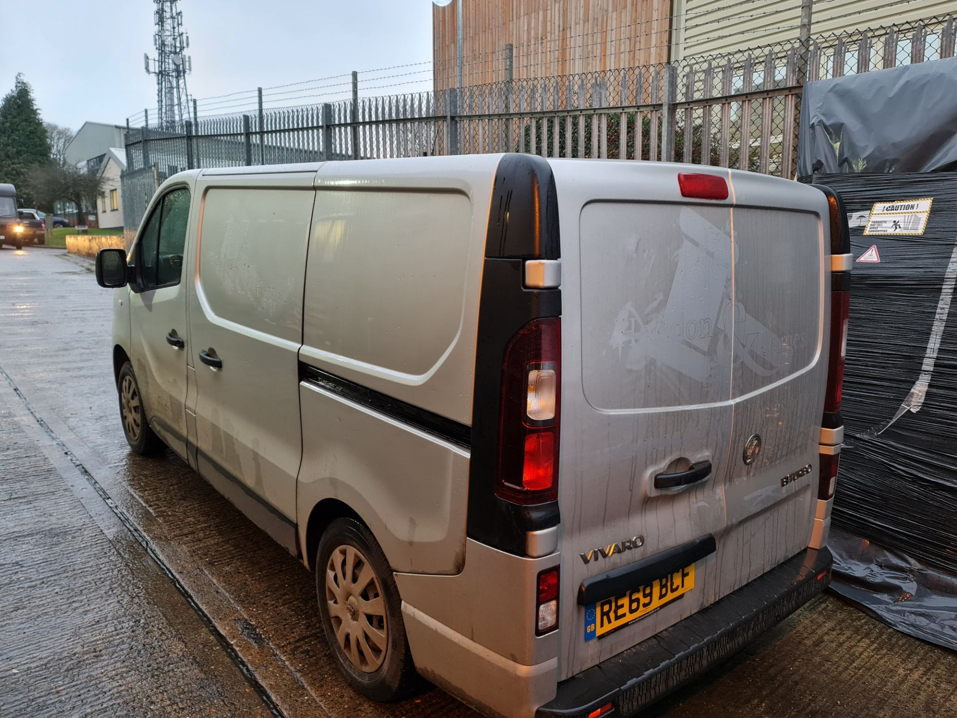 + VAT Grade A Vauxhall Vivaro 2700 Sport CDTI Van - RE69 BCF - Two Previous Owners - Two Keys - - Image 2 of 3