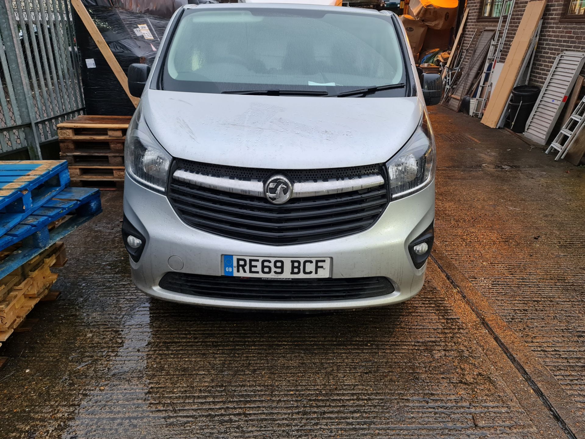 + VAT Grade A Vauxhall Vivaro 2700 Sport CDTI Van - RE69 BCF - Two Previous Owners - Two Keys -