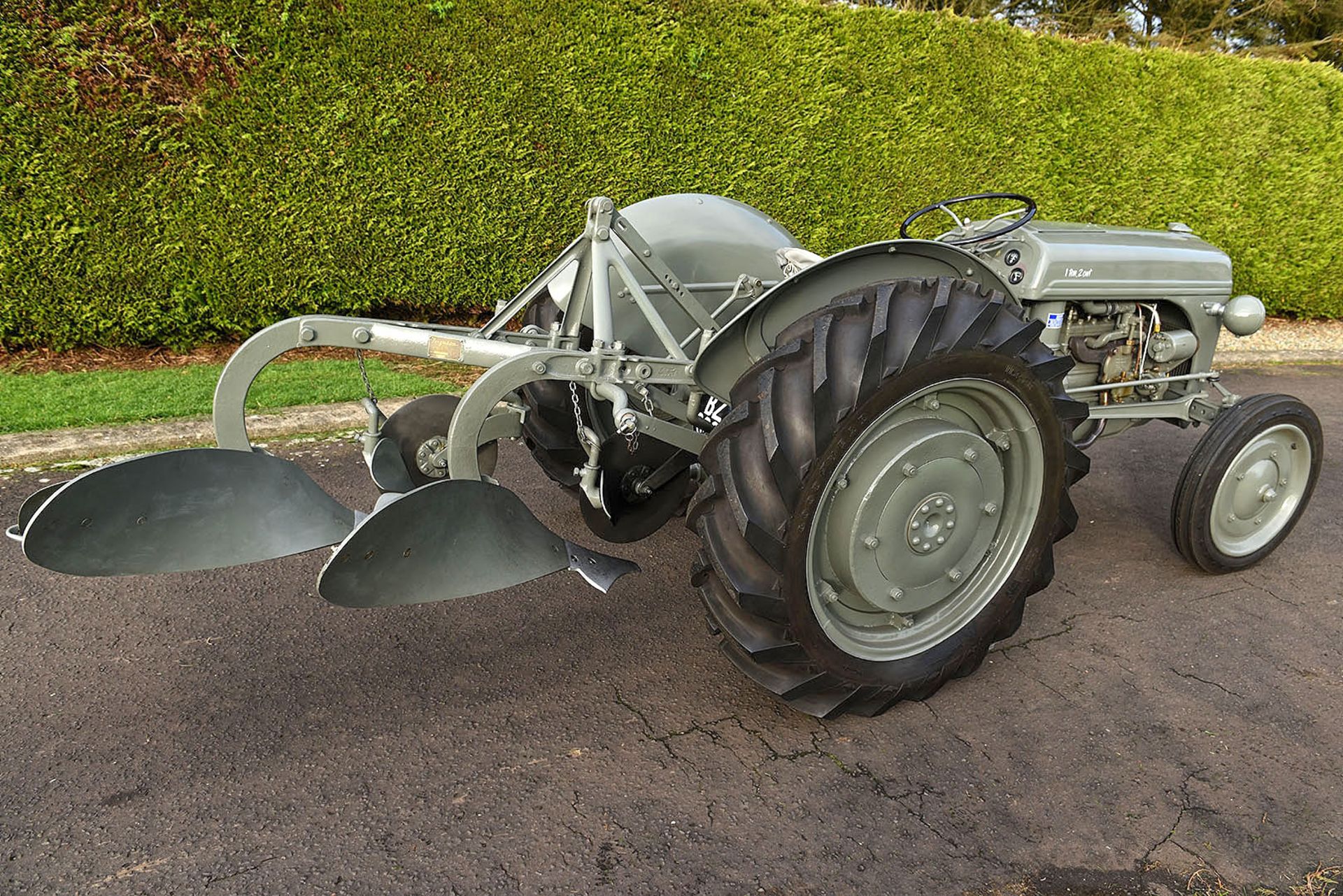 BZ 8661 1943 Ford Ferguson tractor c/w a Ford 2 furrow plough - Image 20 of 25