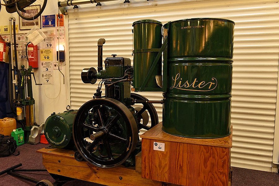 1940 Lister 5 HP water cooled diesel engined generator set ( fuel tank needs repaired ) - Image 10 of 10