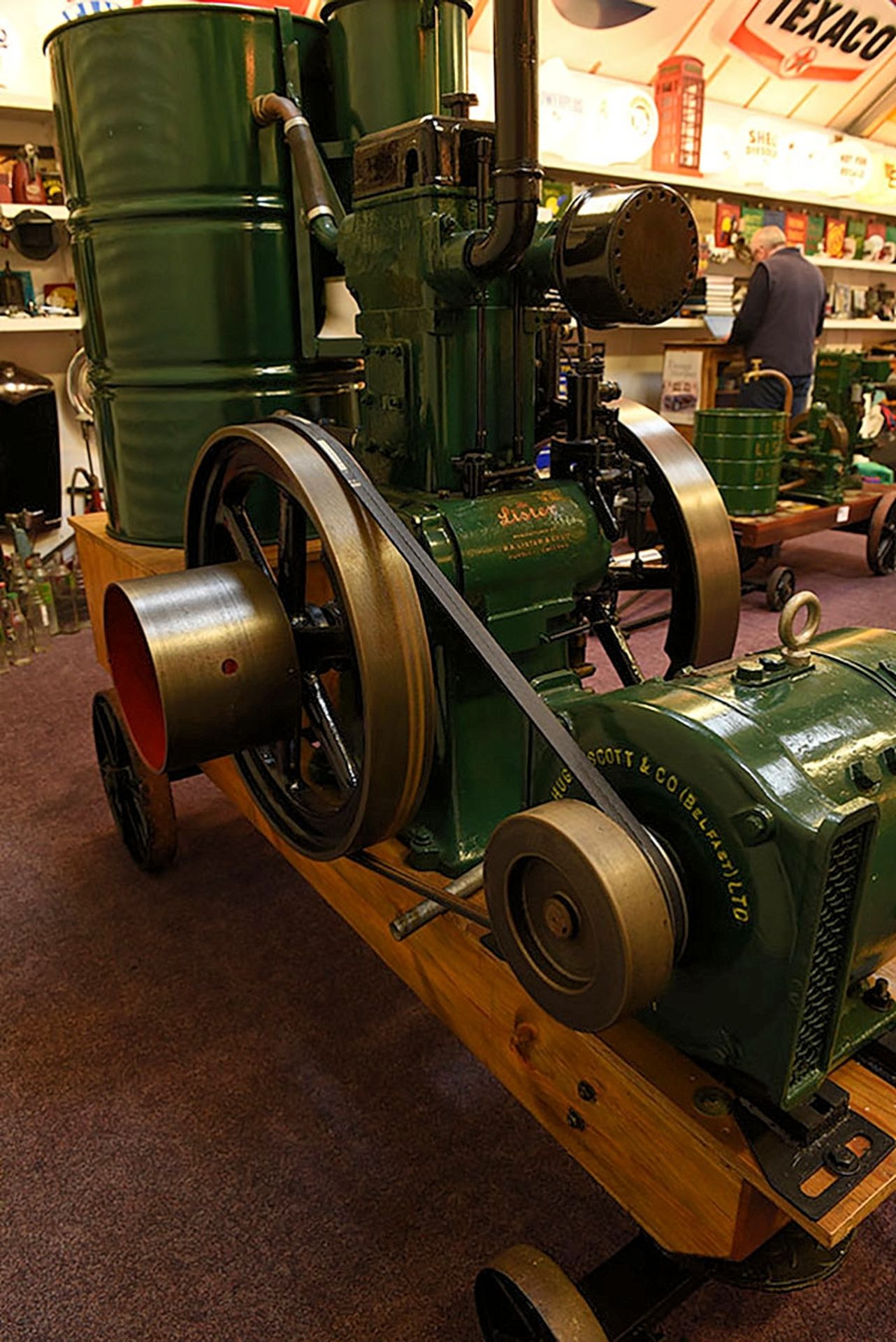 1940 Lister 5 HP water cooled diesel engined generator set ( fuel tank needs repaired ) - Image 9 of 10