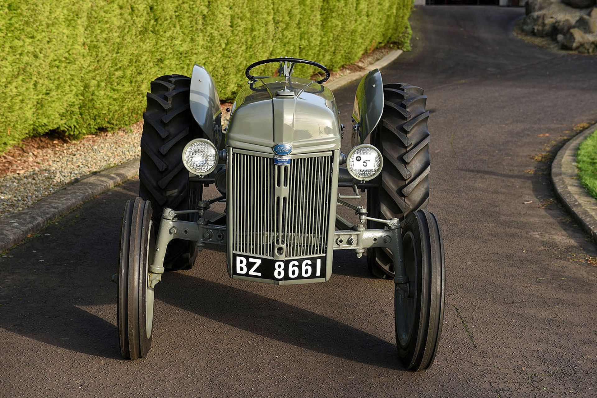 BZ 8661 1943 Ford Ferguson tractor c/w a Ford 2 furrow plough - Image 2 of 25