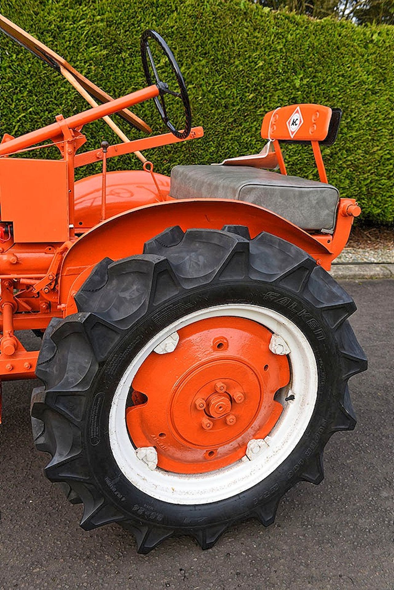 MZ 2482 1947 Allis Chalmers B tractor c/w mid mounted mower - Image 10 of 16