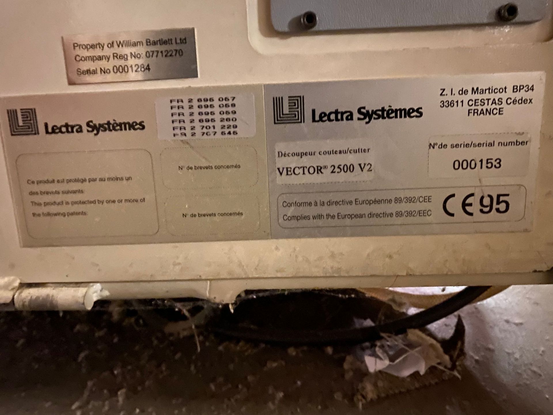Lectra Systems Vector 2500 Eclipse V2 programmable cloth cutting machine, serial no: 000153 with: - Image 8 of 8