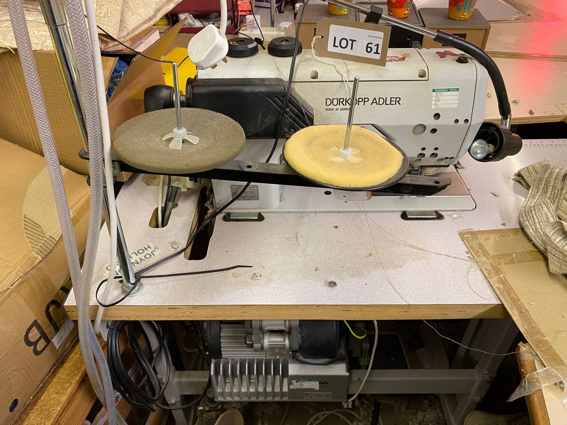 Durkopp sewing machine with table and two thread feed (partly dismantled - not in use)