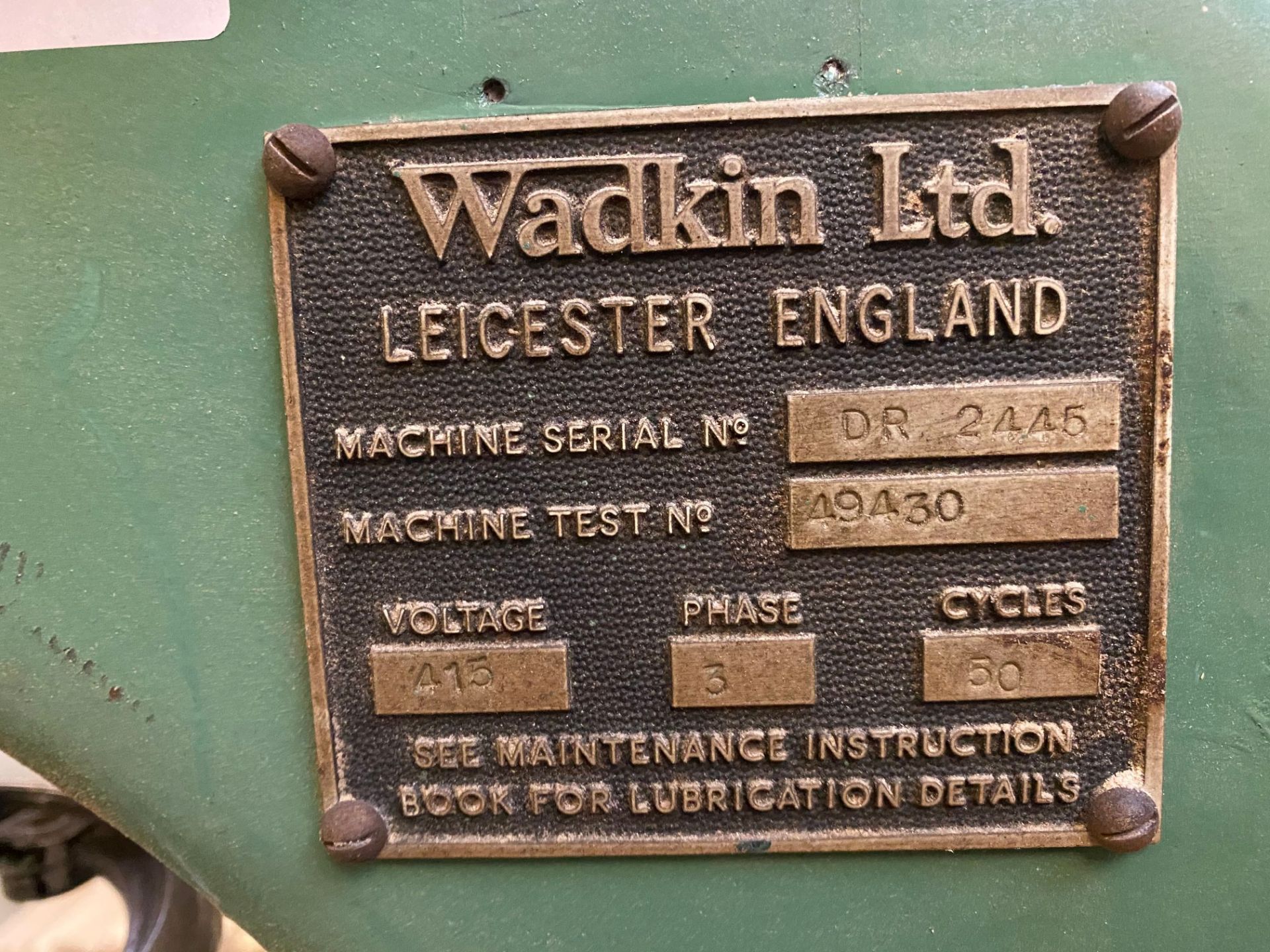 Wadkin DR2445 heavy-duty vertical band saw with 28" throat, 32" x 34" table, serial no: 49430 - Image 2 of 5