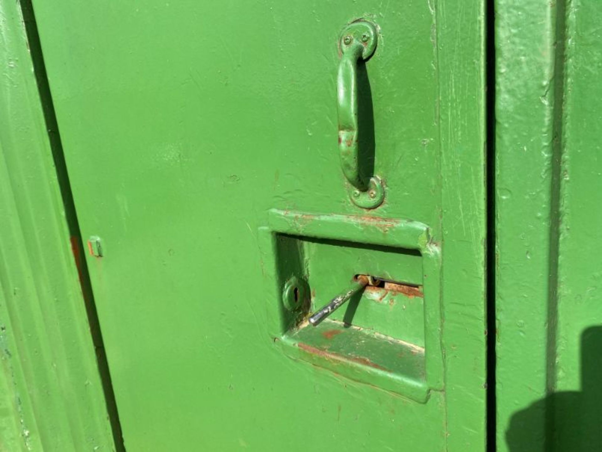 20' steel container office and contents as lotted (with key) - Image 3 of 9