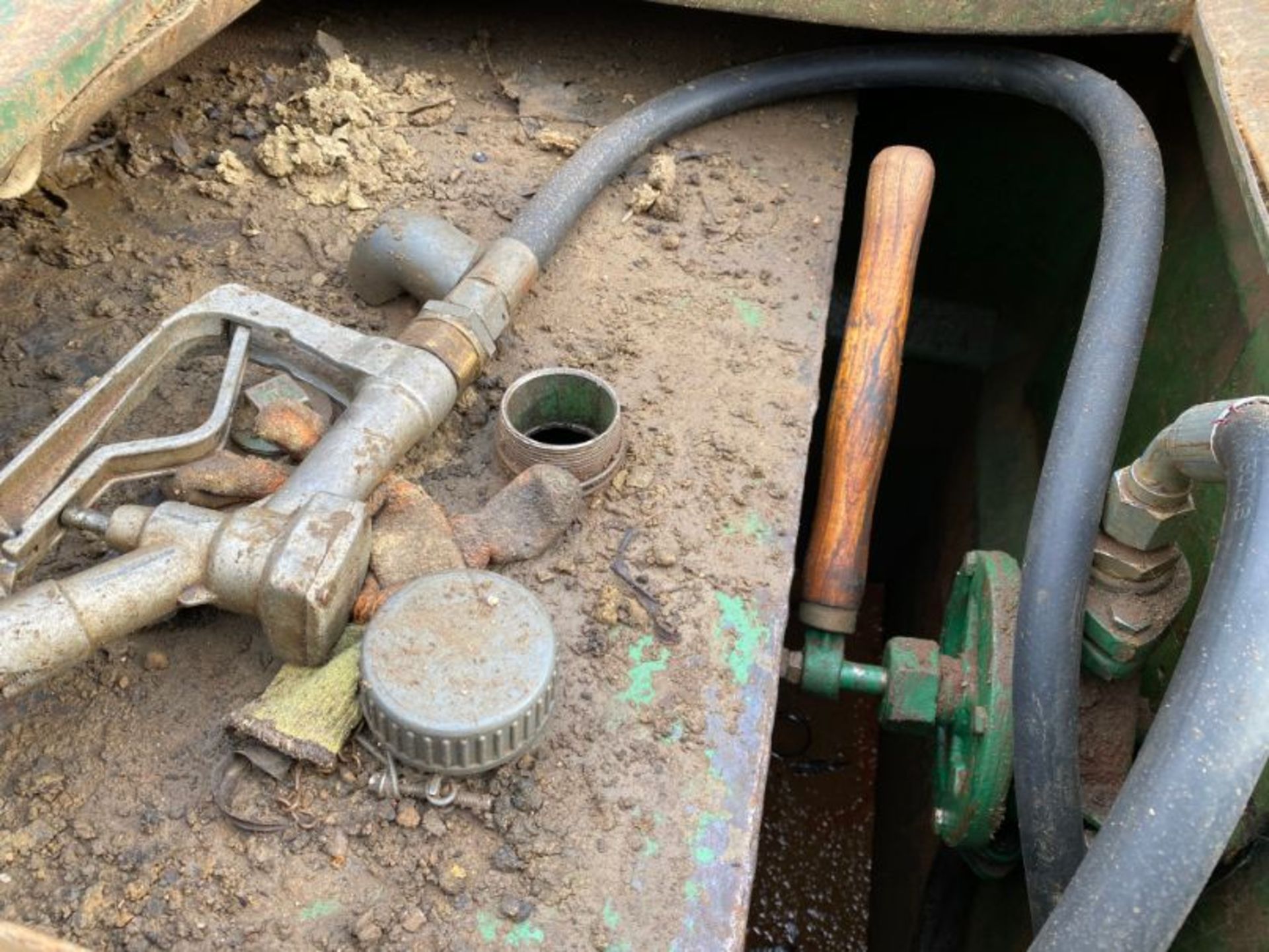 Fuel Flask 2,500 litre steel fabricated bunded diesel tank with stirrup pump and gun - Image 3 of 5