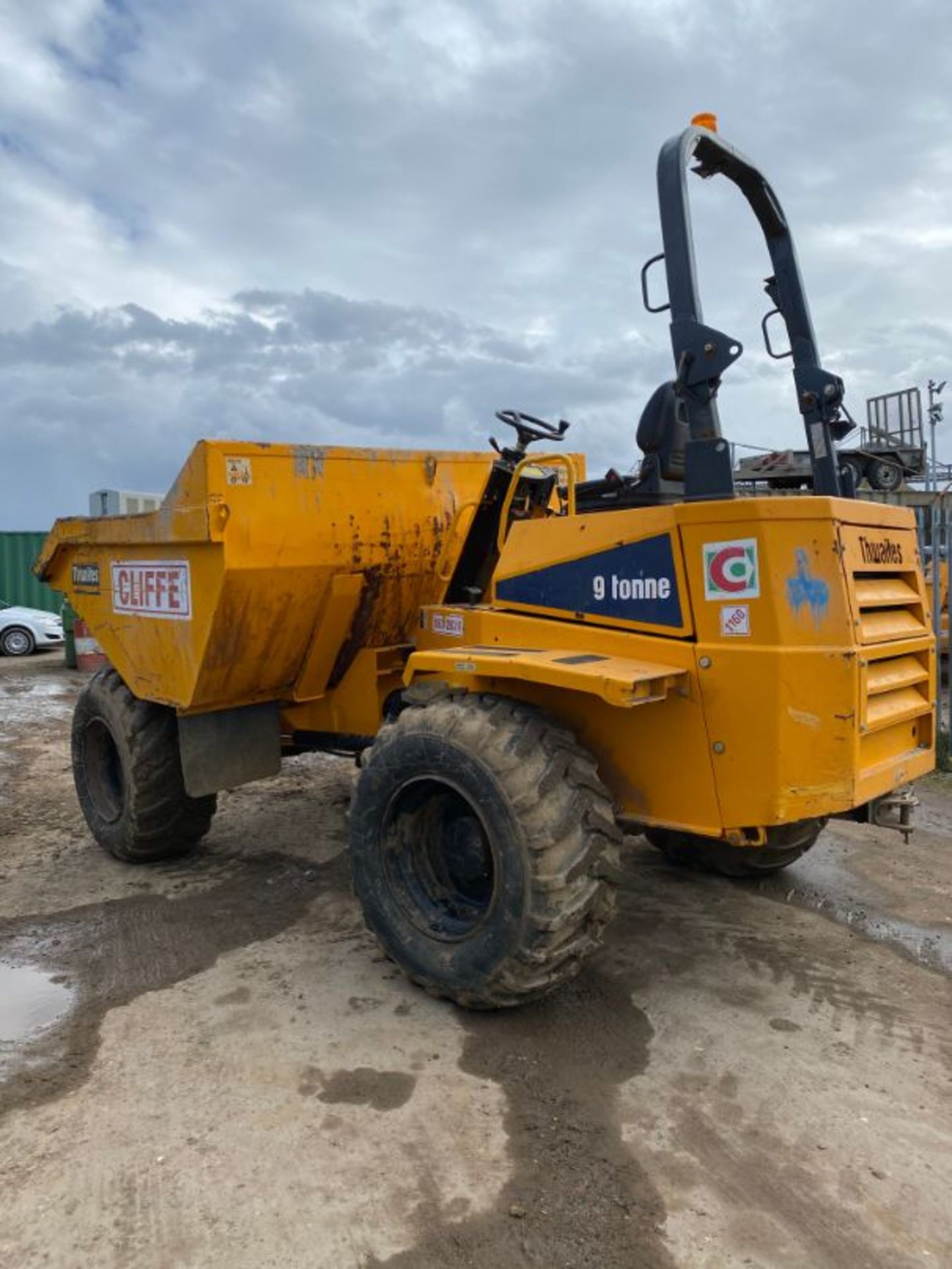 Thwaites Mach 2090 9-tonne straight tip dumper truck, serial no: SLCM20901602D6020 (2016): 1559 rec - Image 3 of 11