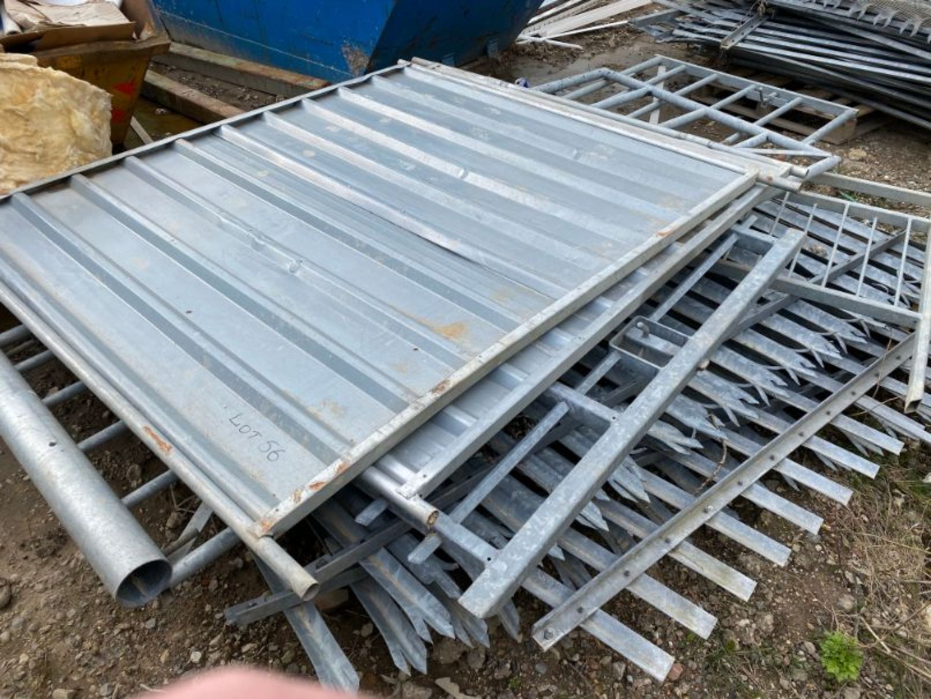 Qty galvanised steel fencing as lotted