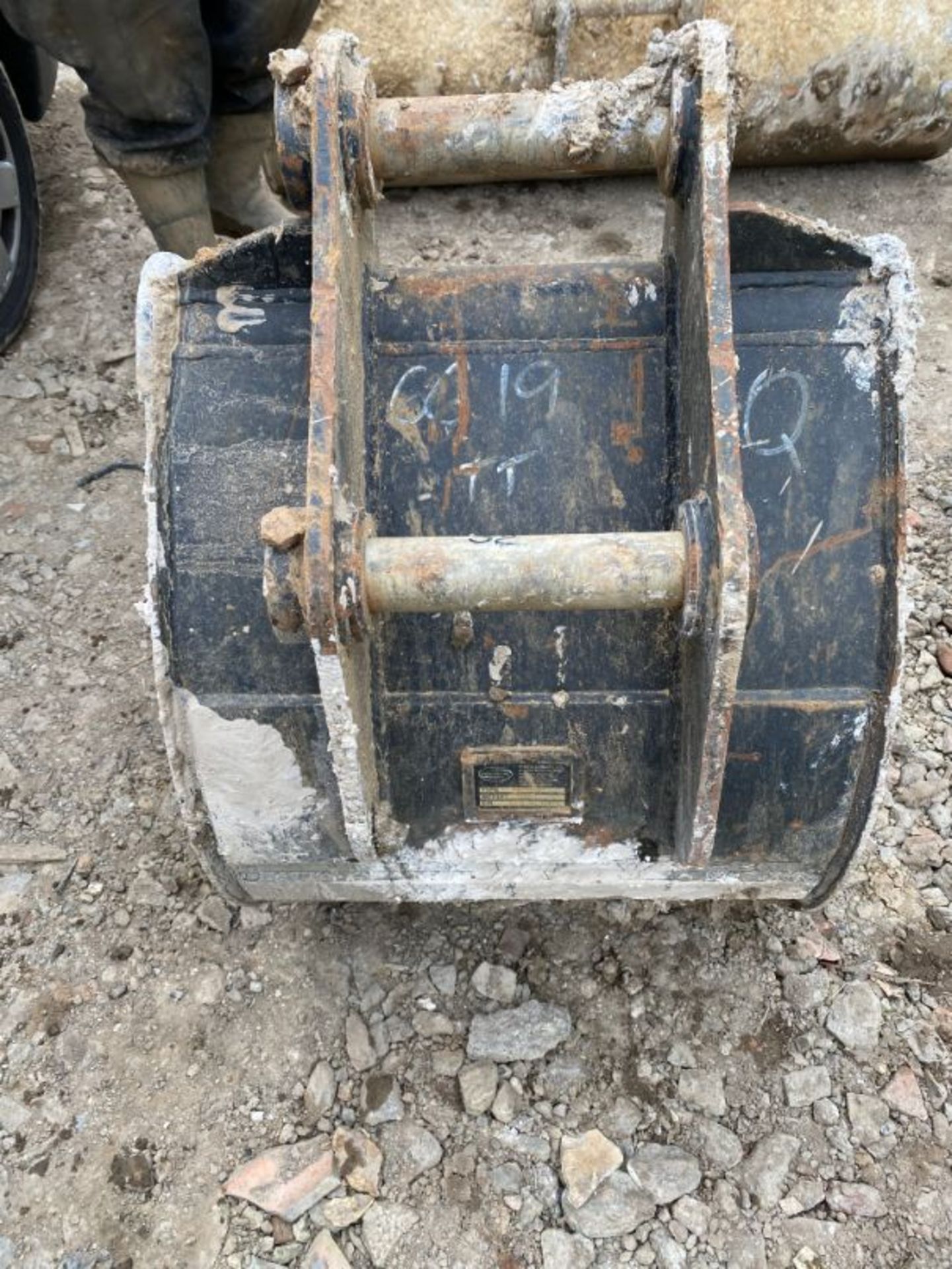 Strickland 24" excavator bucket (2019): 2" dia pin x 8" dipper x 12" between centres - Image 4 of 4