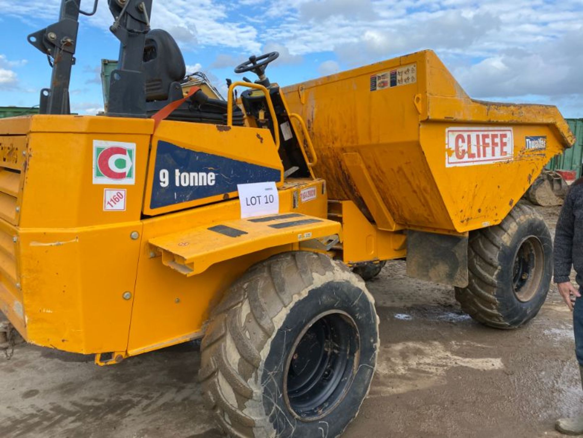 Thwaites Mach 2090 9-tonne straight tip dumper truck, serial no: SLCM20901602D6020 (2016): 1559 rec