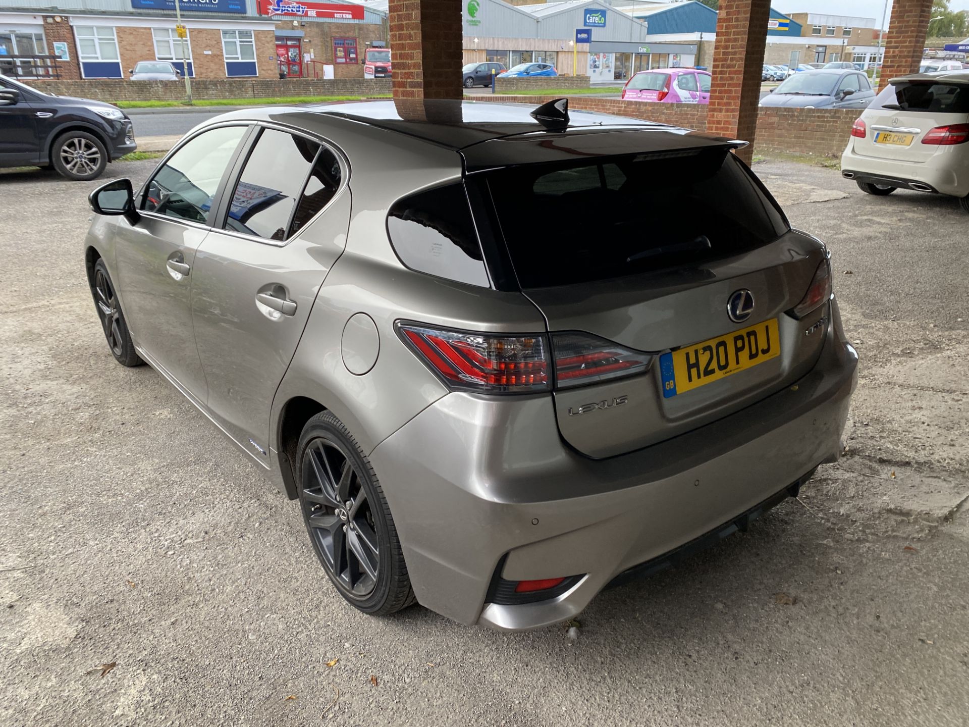 Lexus CT200H Sport 1.8 CVT plug in hybrid petrol 5-door hatchback, first reg: 23.9.2017, cherished - Image 10 of 12