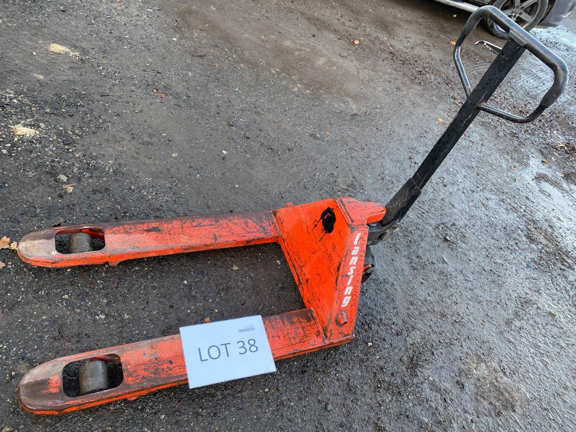 Lansing pallet truck - 2000kg SWL