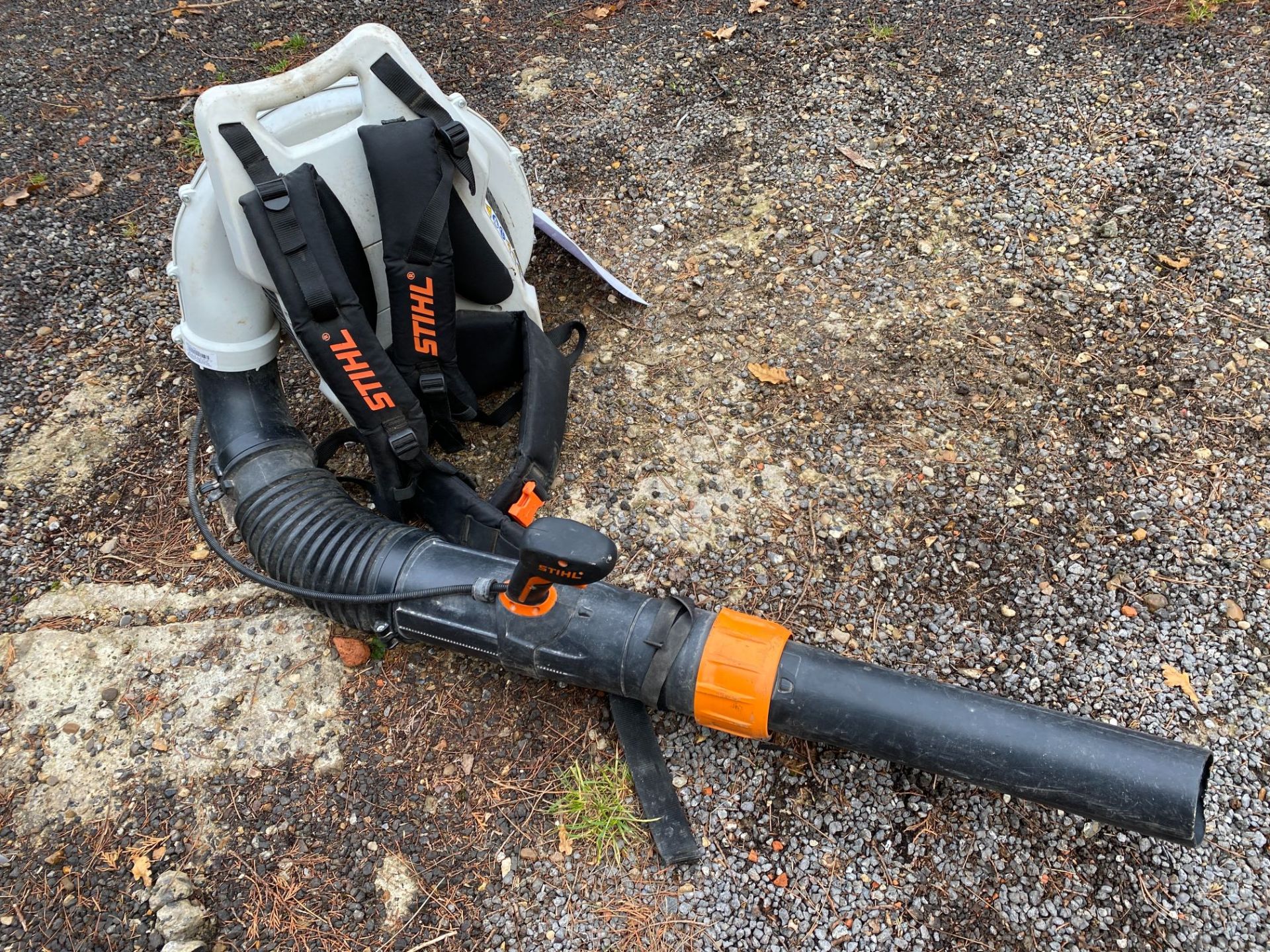 Stihl BR700 petrol backpack leaf blower (2019) - Image 5 of 5