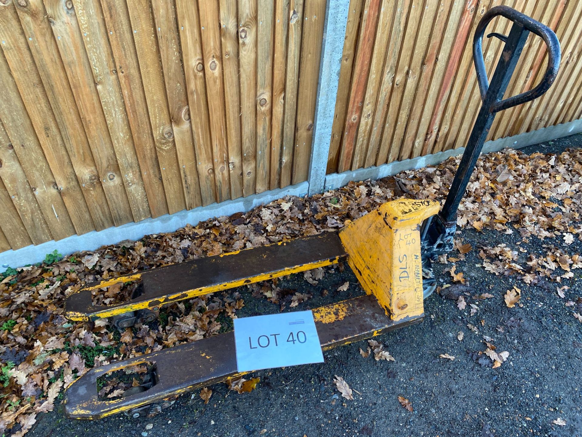 Jungheinrich pallet truck - 2000kg SWL