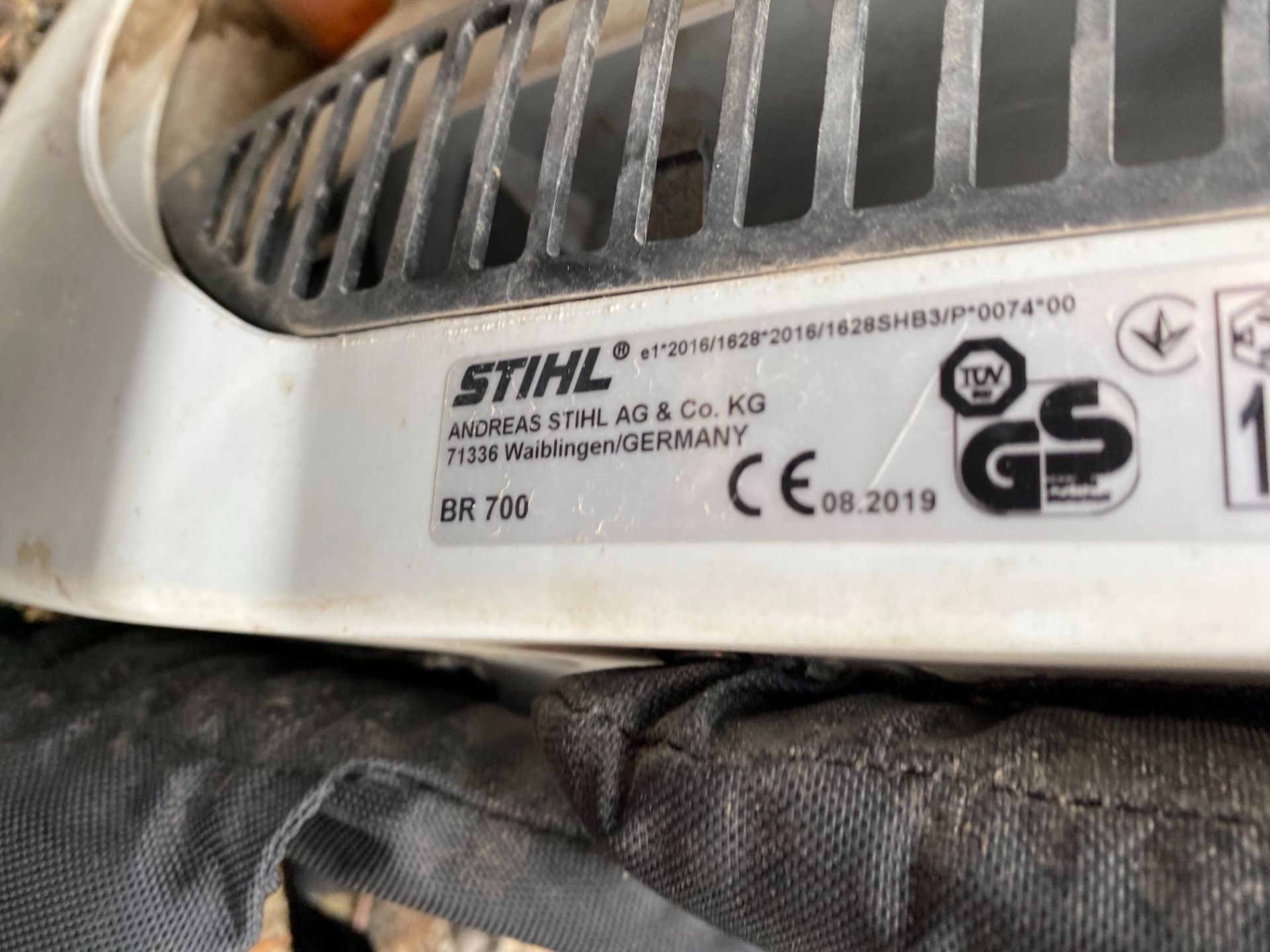 Stihl BR700 petrol backpack leaf blower (2019) - Image 3 of 5