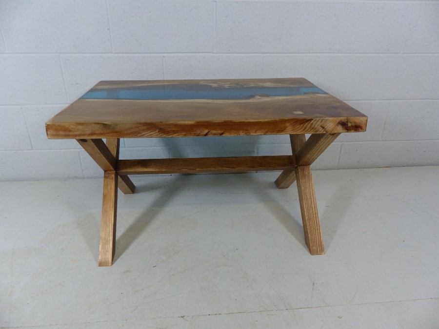 English Oak Modern contemporary Resin River coffee table, hand-made, new. (Approx 90cmx60cmx52cm) - Image 5 of 5