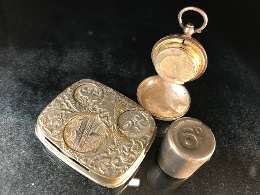 Hallmarked Birmingham Silver Sovereign case with floral design maker K.W & Co and two other silver - Image 2 of 3