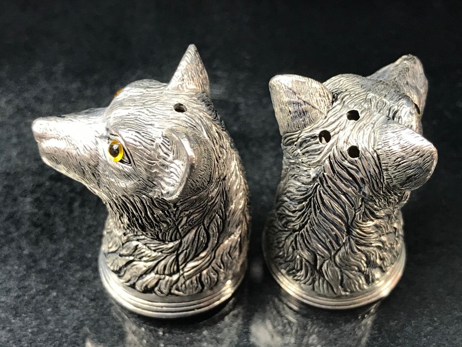 Pair of silver plated condiments in the form of dogs with glass eyes - Image 2 of 4