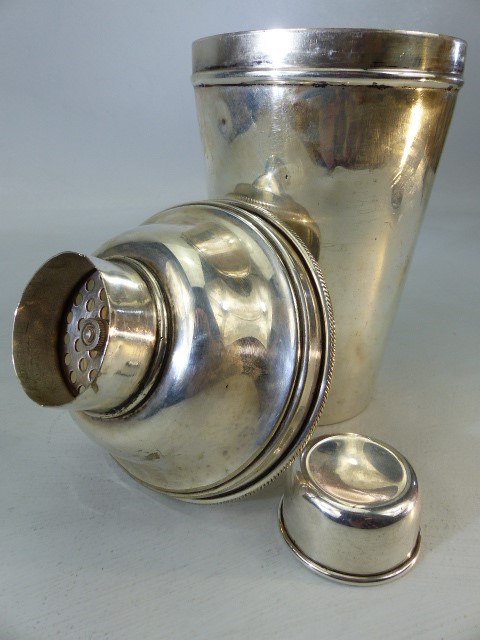 Silver plated JAMES DIXON Art Deco cocktail shaker - Image 3 of 4