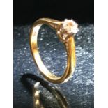 18ct yellow gold solitaire diamond ring