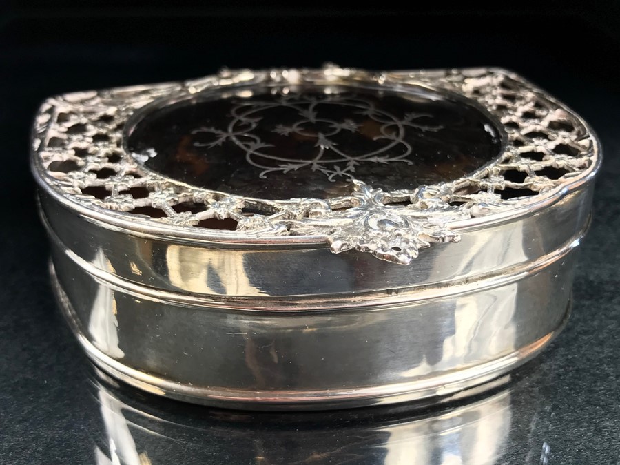 Silver London Hallmarked Lidded box by William Comyns & Sons dated 1913 with tortoise shell and - Image 3 of 4