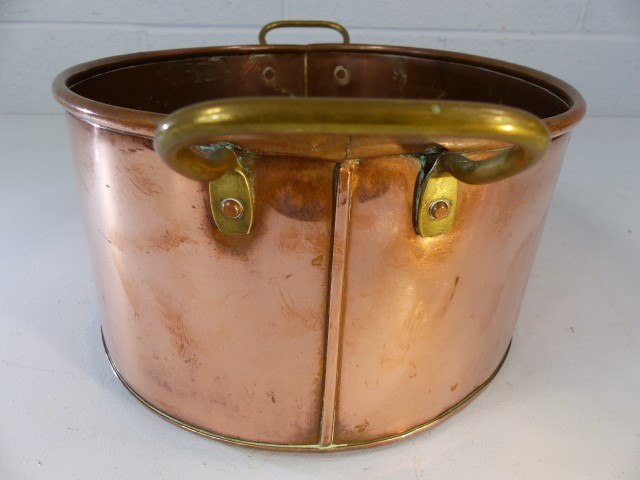 Oval copper cooking pan with brass handles - Image 3 of 3