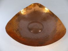 Attractive triangular shaped hammered copper bowl