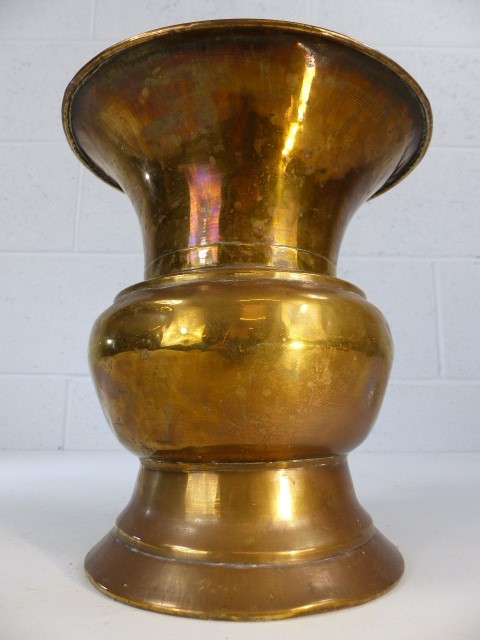 Brass vase with fluted rim approx. height 23cm - Image 3 of 3