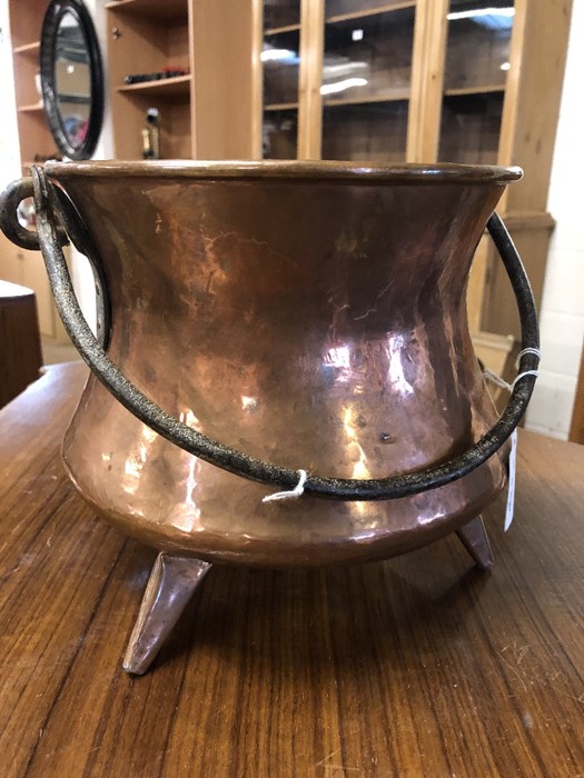 French Copper Soup kettle on tripod feet with iron handle - Image 3 of 3