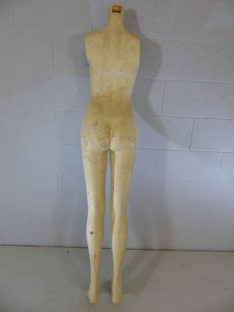 Vintage female mannequin - Image 3 of 5