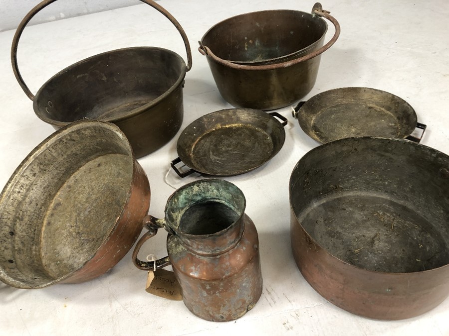 Collection of copper items mostly pans - Image 3 of 3