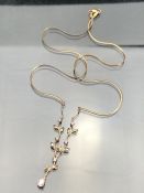 9ct hallmarked Gold Chain set with clear stones (total weight approx 4.3g)