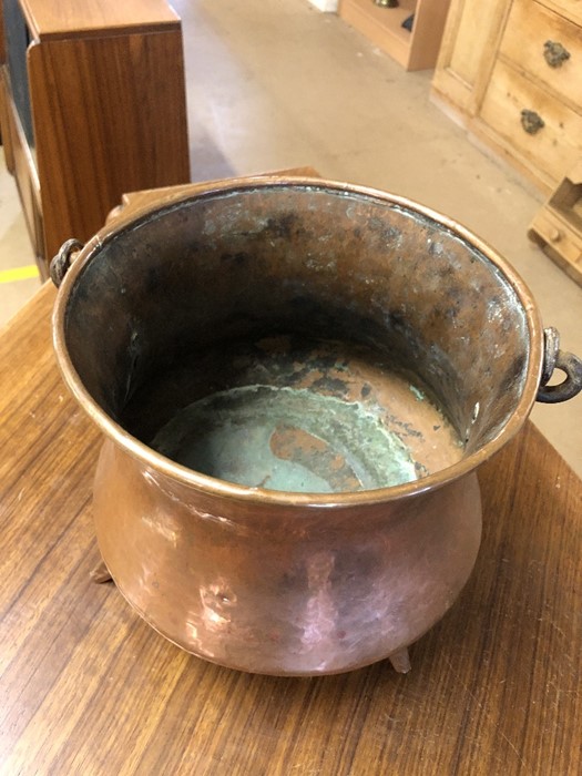 French Copper Soup kettle on tripod feet with iron handle - Image 2 of 3