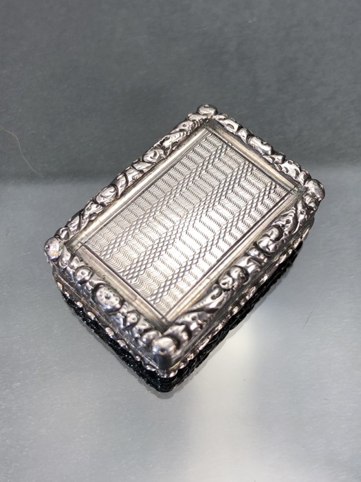 Georgian Hallmarked Silver vinaigrette Birmingham 1830 maker John Betteridge - Image 5 of 6