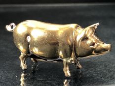 Brass vesta in form of a pig (approx 55mm long)