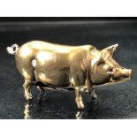 Brass vesta in form of a pig (approx 55mm long)