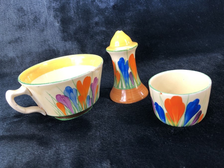 Small collection of Clarice Cliff to include three items in the Crocus design and five items - Image 7 of 8