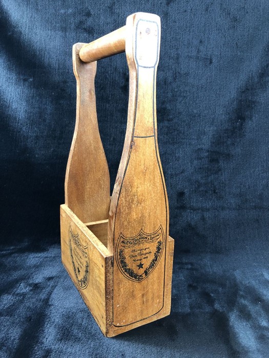 Wooden two compartment storage crate / bottle holder marked 'Moet et Chandon' - Image 2 of 2