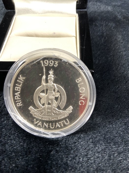 A Vanuatu 1993 50 Vatu silver proof coin, in celebration of Queen Elizabeth II 1953 - 1993